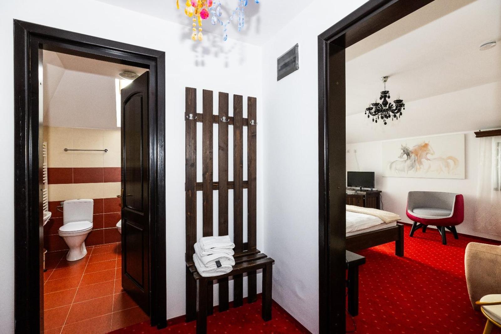 Vila Luca-Hotel Sirnea Exterior photo