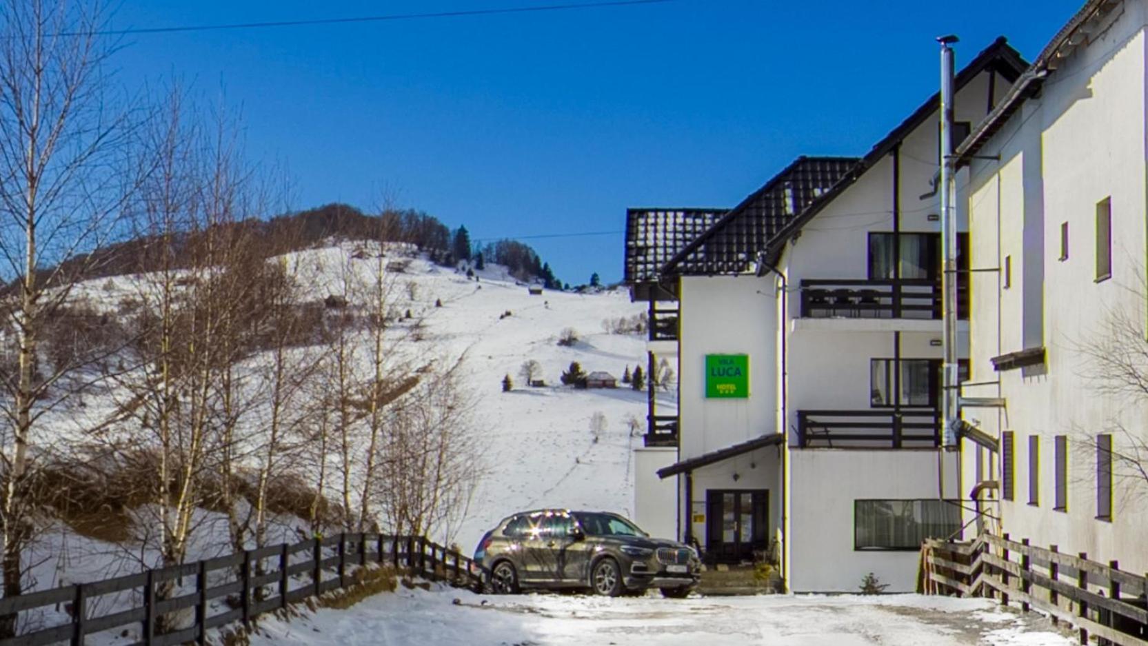 Vila Luca-Hotel Sirnea Exterior photo